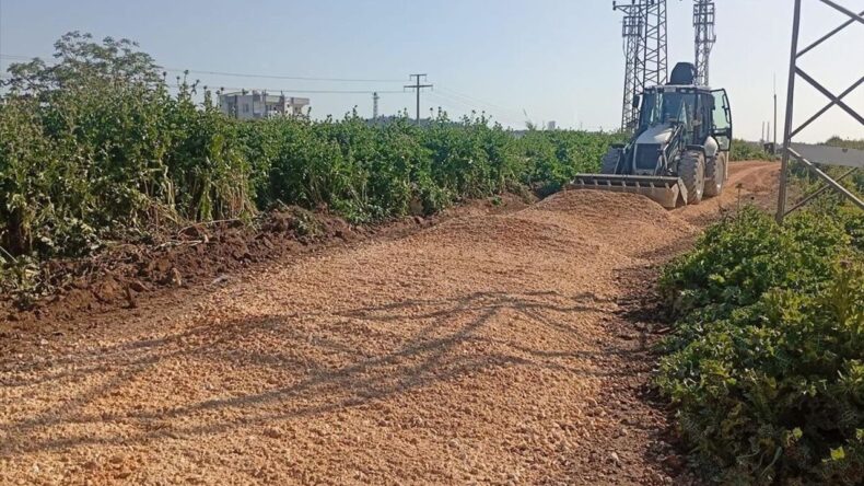 Mersin’in Akdeniz İlçesinde Yollar Yenileniyor