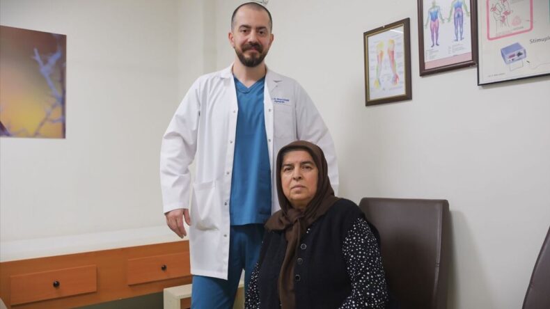 Mersin’de Bel Ağrısı İçin Uygulanan Ağrı Pili Hastayı Rahatlattı