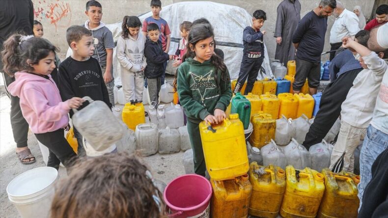 MSF: İsrail’in Gazze’de Suyu Kasıtlı Olarak Engellemesi Soykırımın Bir Parçası