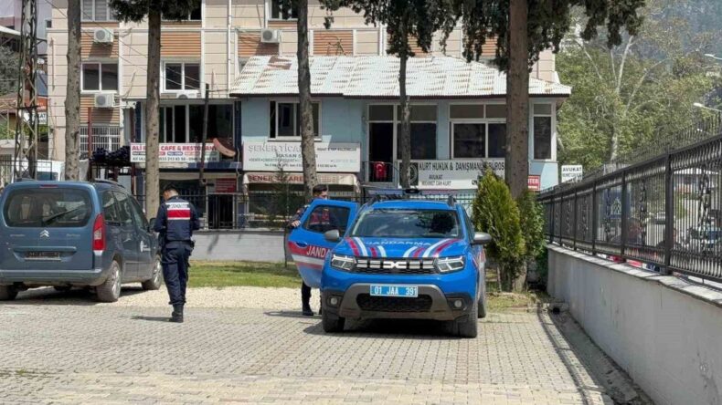 Adana’da Sosyal Medya Tehditleri Nedeniyle Öğretmen Hastaneye Yatırıldı