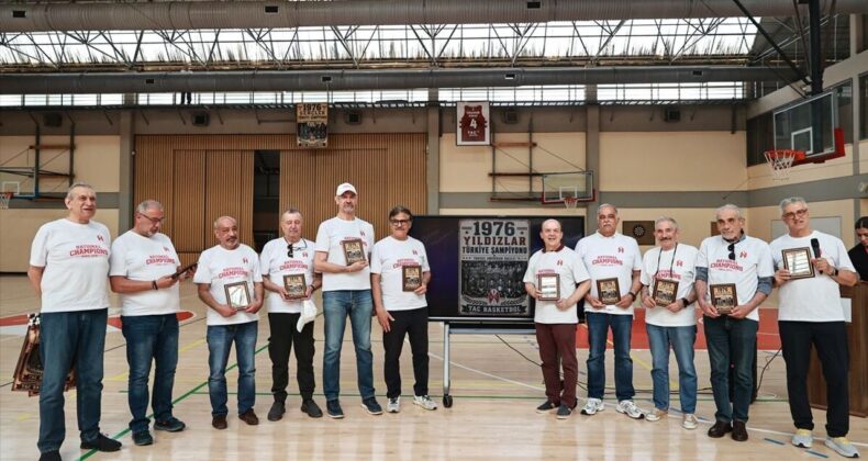 Tarsus Amerikan Koleji, basketbol ve hentbol şampiyonluklarını kutladı