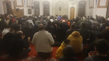 Depremin Ardından Habibi Neccar Camii’nde İlk Miraç Kandili