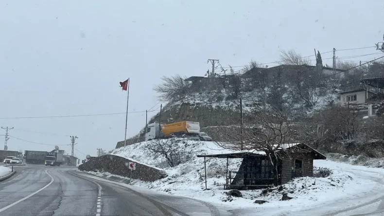 Hatay’da Kar Yağışı Başladı!