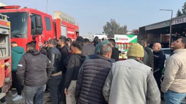 Sanayi Sitesinde Yangın: Alevleri İzlemek İçin Birbirleriyle Yarıştılar!