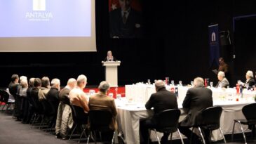 Akdeniz Üniversitesi Rektörü Özkan, Antalya Dayanışma Grubu ile Buluştu