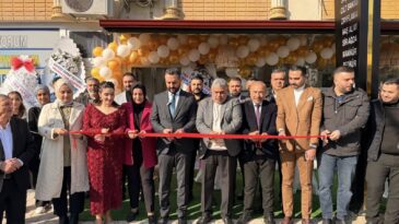 ESİLLA GÜZELLİK SALONU REYHANLI’DA AÇILDI