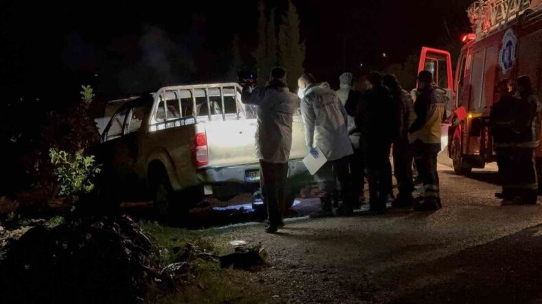 Antalya’da Araç İçinde Yanmış Ceset Bulundu