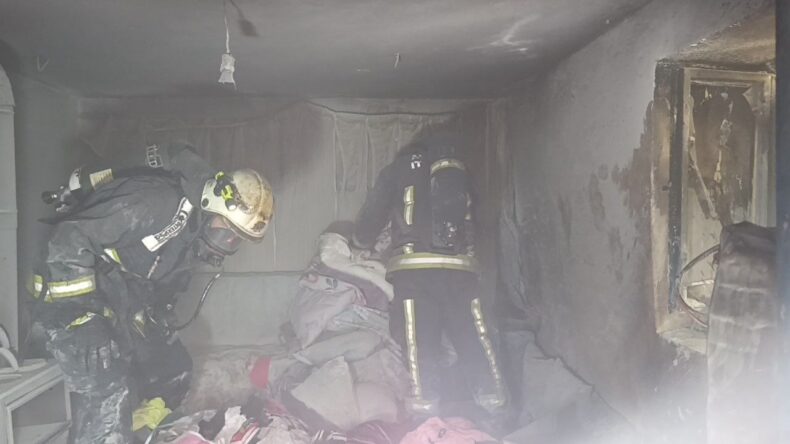 Antalya’da Bodrum Katında Yangın: Bina Küle Döndü