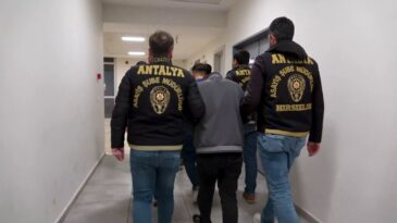 Antalya’da Klima Motoru Çalan 3 Zanlı Tutuklandı