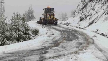 Antalya’nın Yüksek Kesimlerinde Karla Mücadele Çalışmaları Başladı