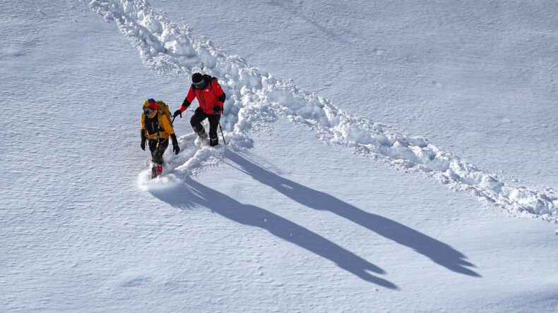 Doğa Sporcuları Aladağlar’ın Kış Manzarasında Sınırları Zorluyor