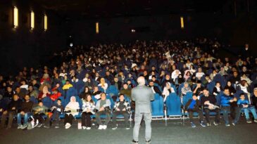 Eğitim-Bir-Sen Adana Şubesi Sinema Etkinliğinde Buluştu