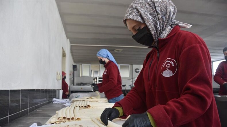 Gümüşhane’nin Yöresel Lezzeti: 16 Yıldır Aile Dayanışmasıyla Üretim