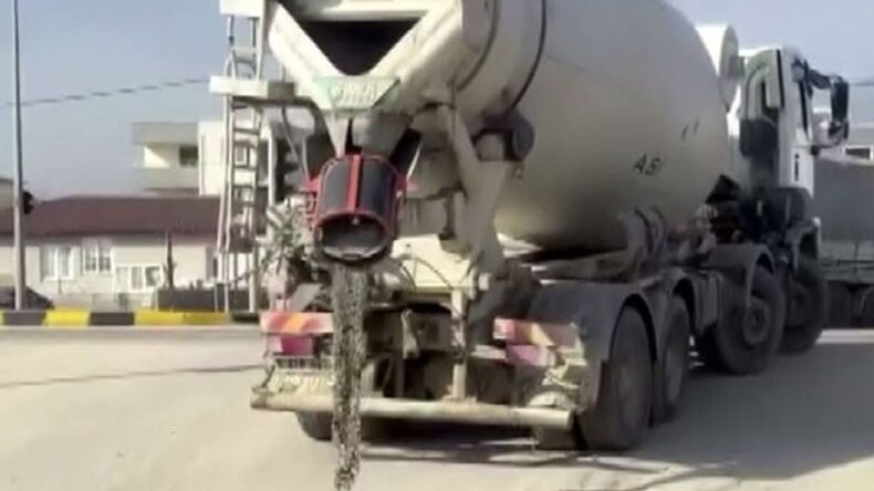 Hatay’da Işıkta Yola Beton Döken Sürücüye Taviz Yok: Ceza Kesildi