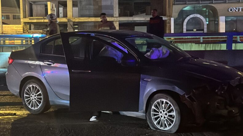 Hatay’da Bariyere Çarpan Otomobilin Sürücüsü Yaralandı