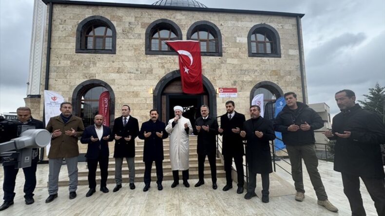Hatay’da Gazze Şehitleri Camisi İbadete Açıldı