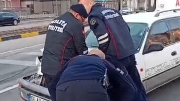 Isparta’da Otomobil Işıklarda Bekleyen Araca Çarptı: 1 Yaralı