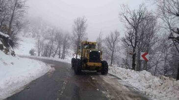 Kahramanmaraş’ta Karla Mücadele Çalışmaları Devam Ediyor