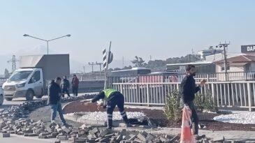 Orhanlı Köprüsündeki Kaldırımları Önce Döşediler Sonra Bozdular: Nedeni Belli Oldu!