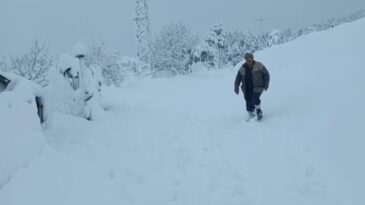 Kar Yağışı Adana’da Köylüyü Sevindirdi