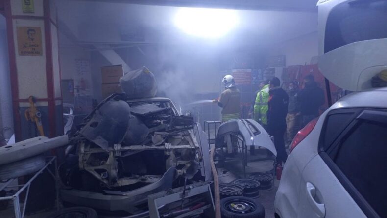 Kırıkhan’da Tamircide Yangın Çıktı