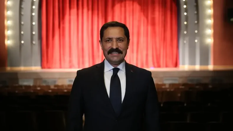 Vali Masatlı, Tarihi Meclis Binasını Tanıttı!