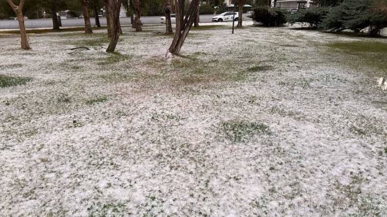 Mersin’de Dolu Yağışı Hayatı Olumsuz Etkiledi