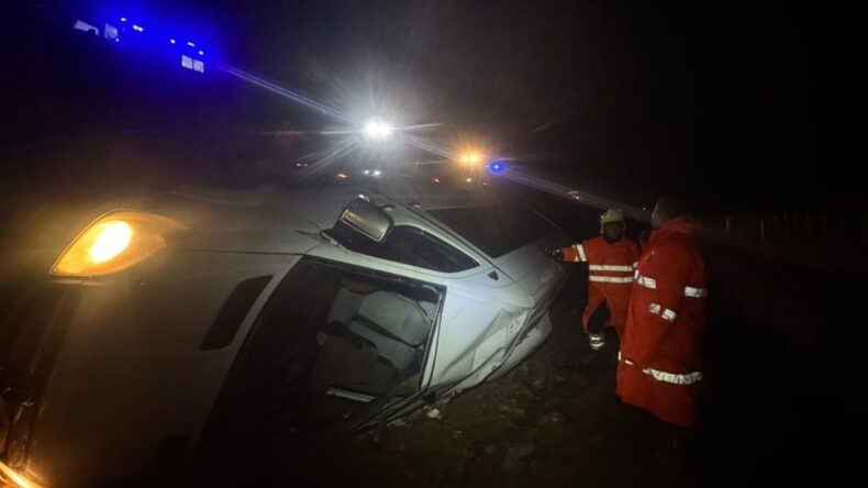 Mersin’de Minibüs Uçuruma Yuvarlandı: 1’i Ağır 13 Yaralı