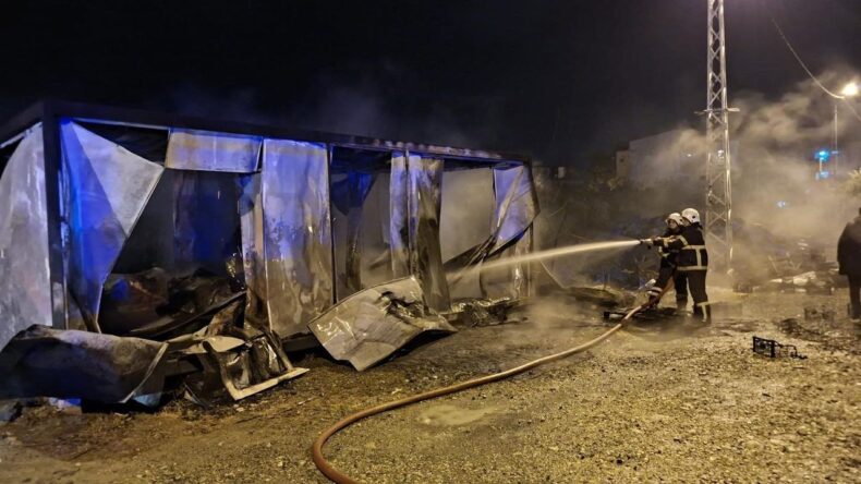 Samandağ’da Konteyner Yangını: Olayın Detayları