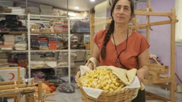 Tescilli ‘Hatay Sarısı’na Ömür Veren Kadına ‘Yaşayan İnsan Hazinesi’ Ödülü