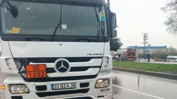 Tırın Çarptığı Yaya Hayatını Kaybetti