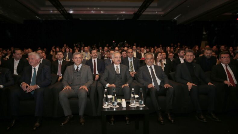 Ulaştırma ve Altyapı Bakanı Uraloğlu, THY Yönetim Zirvesi 2026’da Konuştu