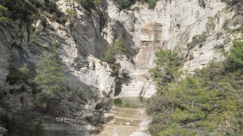 Yaz Aylarında Kuruyan Adana’daki Şarlayan Şelalesi Yeniden Akmaya Başladı