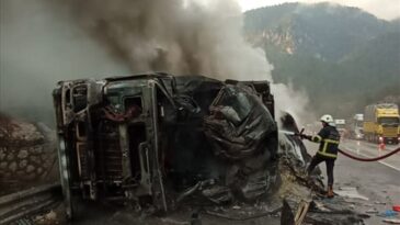 Adana’da Tır Kazası: 1 Yaralı