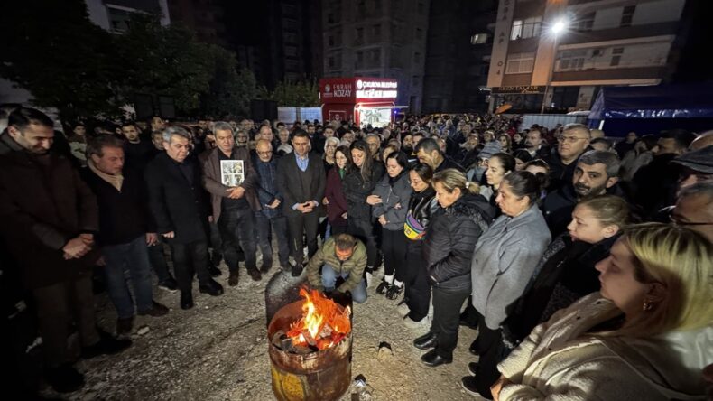 Adana’da 6 Şubat Depremlerinde Hayatını Kaybedenler Anıldı
