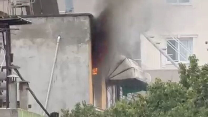 Adana’da Korkutan Ev Yangını