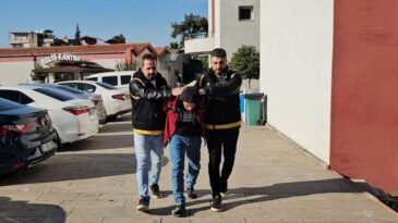 Adana’da Tartışma Sonrası Karısını Bıçaklayarak Öldüren Kişi Tutuklandı