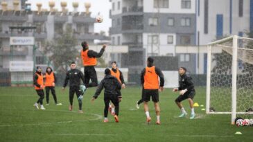 Alanyaspor, Konyaspor Maçı Hazırlıklarını Tamamladı
