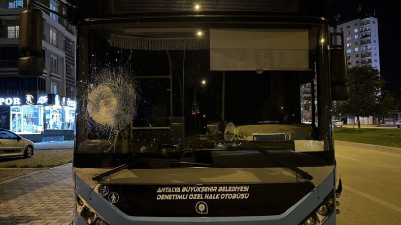 Antalya’da Halk Otobüsü Kazası: 5 Yaralı