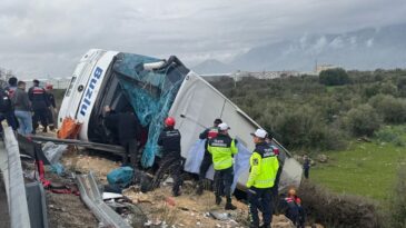 Antalya’da Otobüs Devrildi: 8 Ölü, 26 Yaralı
