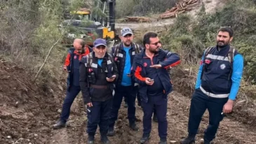 Antakya’da Kayıp Genci Arama Çalışmaları Sürüyor