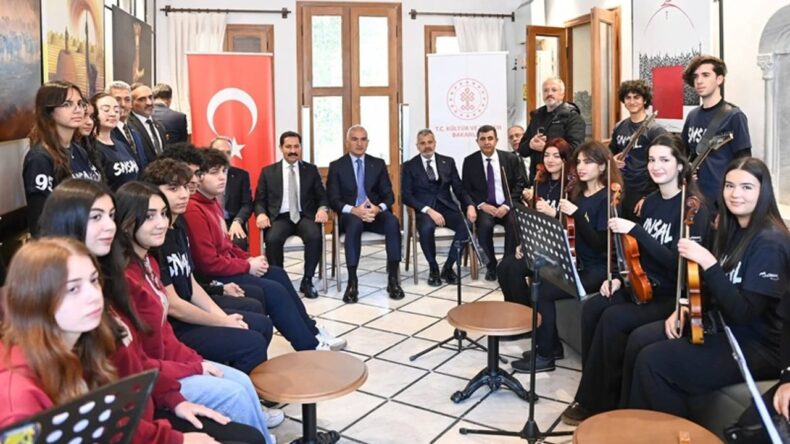 Bakan Ersoy, Hatay’da Ziyaretlerde Bulundu