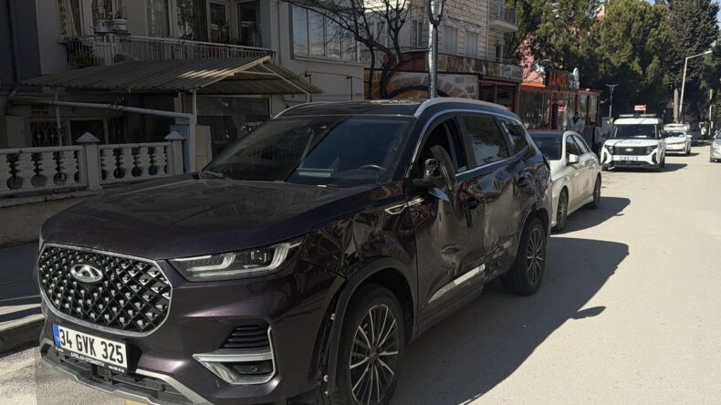 Burdur’da Otomobille Çarpışan Motosiklet Kazasında 2 Yaralı