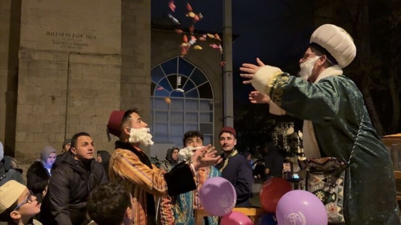 Burdur’da Ramazan Ayı Fener Alayıyla Karşılandı