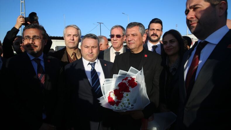 CHP Genel Başkanı Özel, Antakya İlçe Başkanlığını Ziyaret Etti