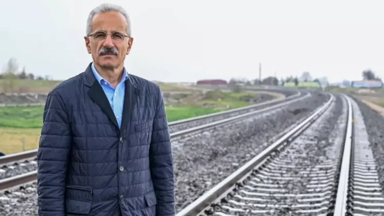 Bakan Uraloğlu: ’38 Demir Yolu Hattı Hazır’