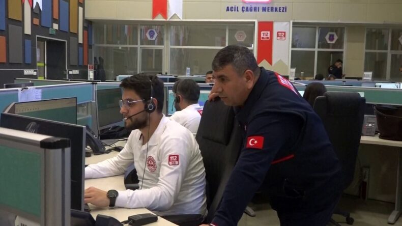 Deprem Anında Telefonu Bırakmayan 112 Çalışanları O Geceyi Anlattı