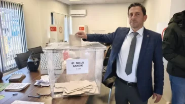 Hatay Fotoğrafçılar Odası Başkanını Seçti: Deniz Dede Seçimi Kazandı