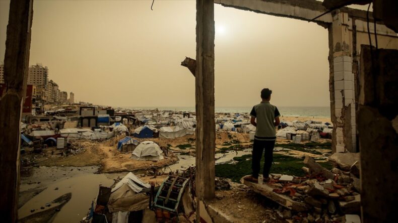 Gazze’de Kum Fırtınası: Filistinlilerin Zor Anları