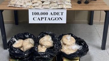 Hatay’da Zeytinyağı Tenekelerine Gizlenmiş 100 Bin Uyuşturucu Hap Ele Geçirildi